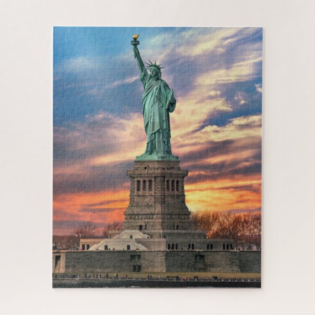 Quebra-cabeça Monuments | The Statue of Liberty (Vertical)