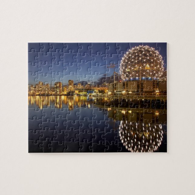 Quebra-cabeça Mundo da Ciência e CBD refletidos em False Creek, (Horizontal)