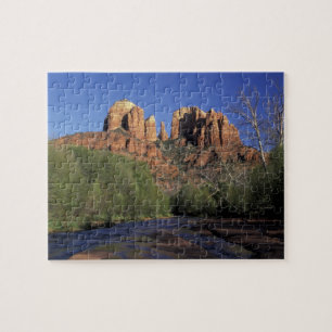 Quebra-cabeça NA, EUA, Arizona, Sedona. Cathedral Rock e Oak