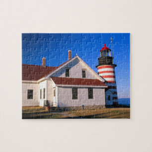 Quebra-cabeça NA, EUA, Maine. Farol de West Quoddy perto