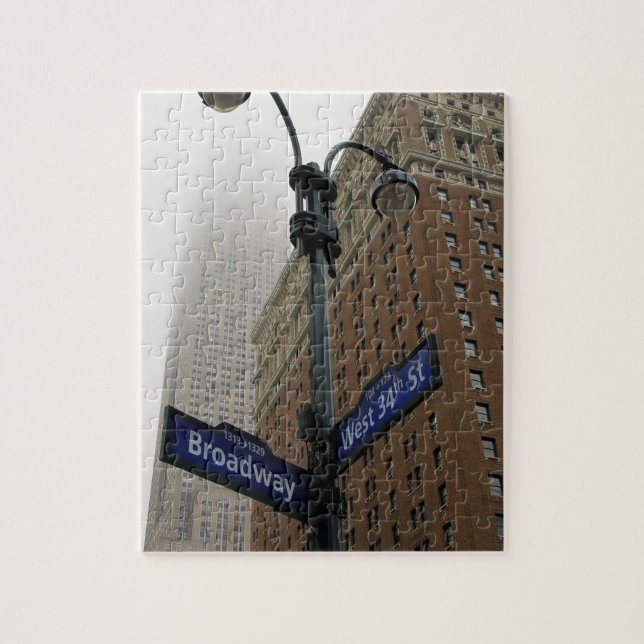 Quebra-cabeça New York - Broadway and 34th - 8x10 - 110 pcs. (Vertical)