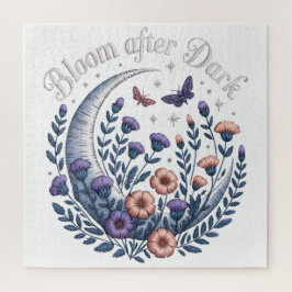 Quebra-cabeça Night Garden Faux Embroidered Moon with Moths