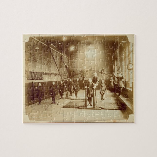 Quebra-cabeça O ginásio da menina na instituição surda e muda, (Horizontal)