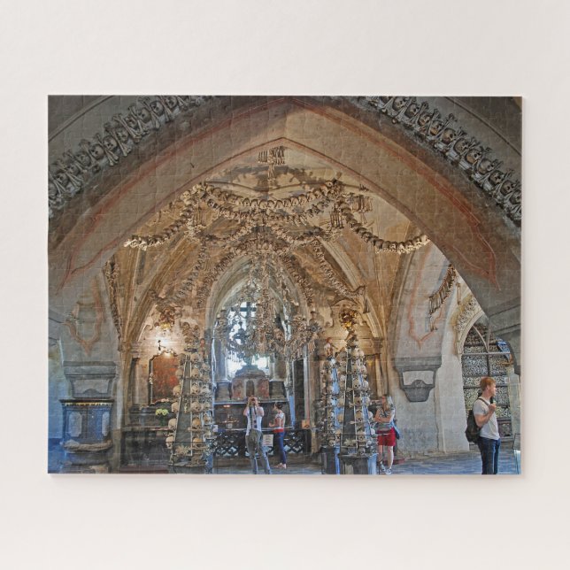 Quebra-cabeça O ossuary em Sedlec ou na igreja de todos os Saint (Horizontal)