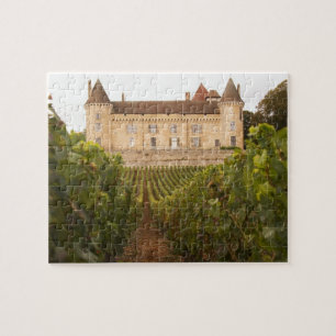Quebra-cabeça O velho castelo medieval Chateau de Rully na Cote