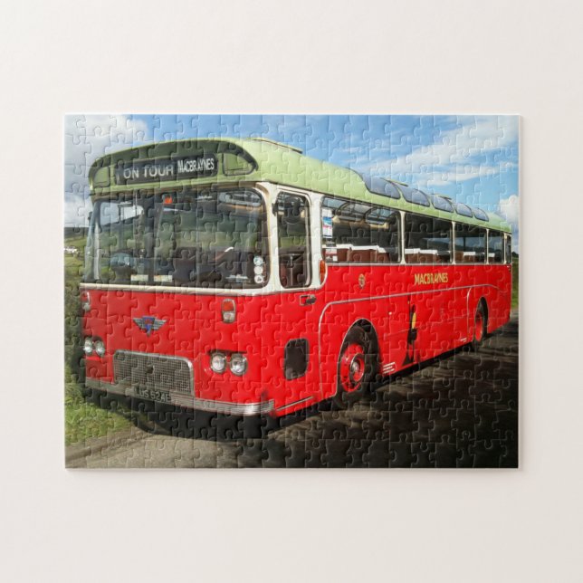 Quebra-cabeça Old Macbraynes Bus on the Isle of Bute Jigsaw Puzz (Horizontal)