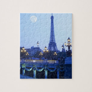 Quebra-cabeça Opinião da noite da torre Eiffel no moonrise