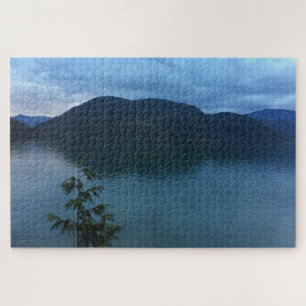 Quebra-cabeça Pacífico Noroeste Lake e Montanhas com Pine