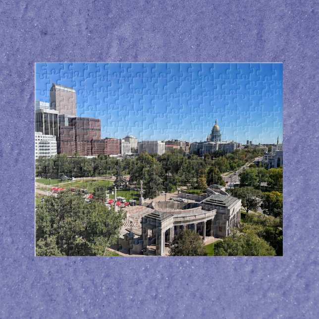 Quebra-cabeça Paisagem do Centro de Denver Colorado (A puzzle of downtown Denver, Colorado including the state capitol building.)
