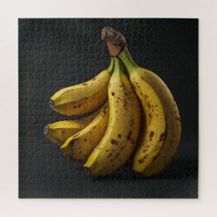 Quebra-cabeça Pilha de Bananas em um Fundo Preto Escuro Puro