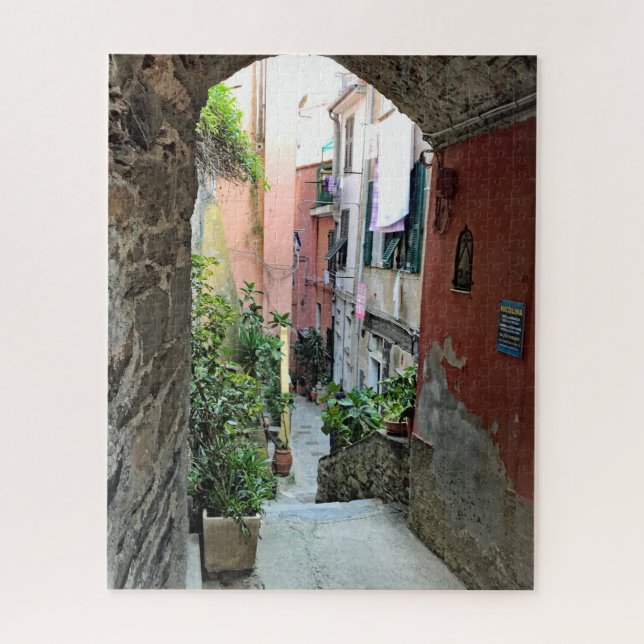 Quebra-cabeça Pink Arch Doorway para Vernazza Itália (Vertical)