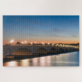 Quebra-cabeça Ponte rodoviária que atravessa um largo rio no cre