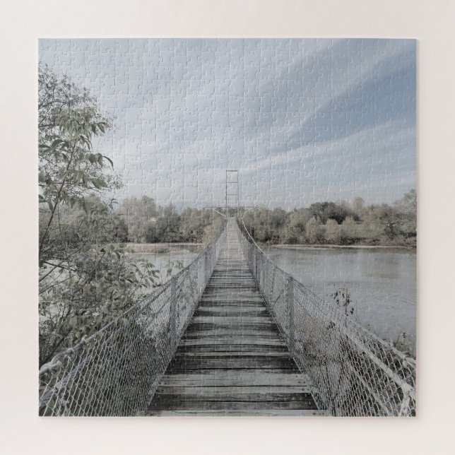 Quebra-cabeça Ponte suspensa sobre o rio (Vertical)