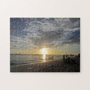 Quebra-cabeça pôr do sol de praia branca