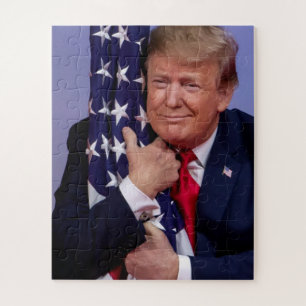 Quebra-cabeça Presidente Trump Hugging Bandeira Americana