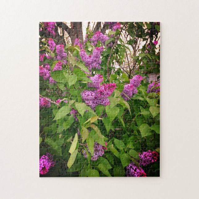 Quebra-cabeça Purple Lilac Bush (Vertical)