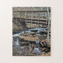 Puzzle de cachoeira e ponte