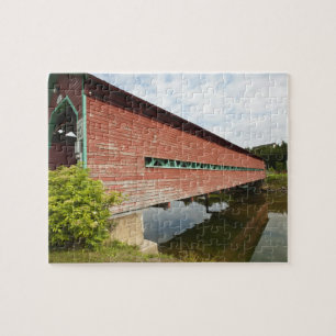 Quebra-cabeça Quebec, Canadá. Ponte coberta de Galipeault em