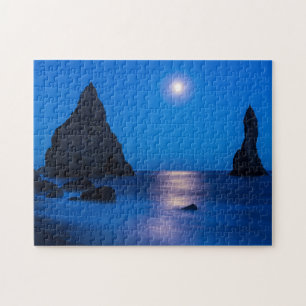 Quebra-cabeça Reflexo do Nascer da Lua Islândia, Reynisdrangur