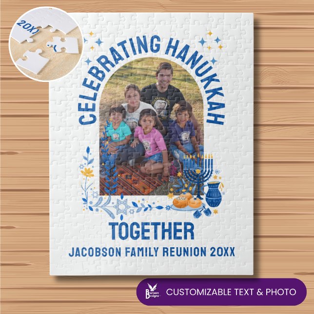 Quebra-cabeça REUNIÃO DA FAMÍLIA HANUKKAH Personalizável (CELEBRATING HANUKKAH TOGETHER jigsaw with customizable text and photo. Ideal Chanukah gift.)