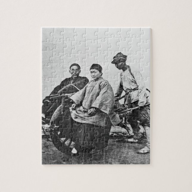 Quebra-cabeça Rickshaw chinês, c.1870 (foto de b/w) (Vertical)