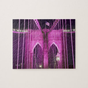Quebra-cabeça Roxo do Lit da ponte de Brooklyn