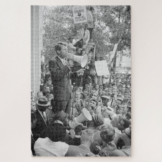 Quebra-cabeça Sen. Robert Kennedy Campaigning para Presidente do (Vertical)