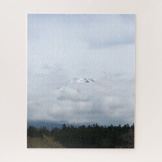 Quebra-cabeça Snow Peak Emerging Through Clouds in Japan Jigsaw  (Vertical)