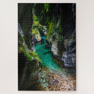 Quebra-cabeça Soca gorge na Eslovênia