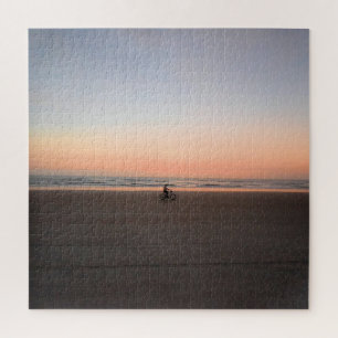 Quebra-cabeça Solitário Sunrise Bike Ride on the Beach - 20x20