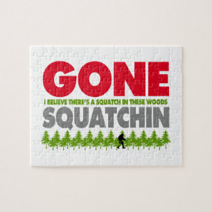 Quebra-cabeça Squatchin ido Bigfoot que esconde nas madeiras