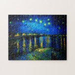 Quebra-cabeça Starry Night Over the Rhone por Vincent Van Gogh<br><div class="desc">Starry Night Over the Rhone, por Vincent Van Gogh. Esta é uma antiga obra-prima do pintor mestre holandês Vincent Van Gogh. Esta pintura fina tem uma cor bela, vibrante e saturada. Vincent Van Gogh era um pintor impressionista holandês. Esta pintura foi pintada nas margens de Rhone, na França. Esta imagem...</div>