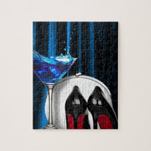 Quebra-cabeça stilletos da menina de cocktail de martini do