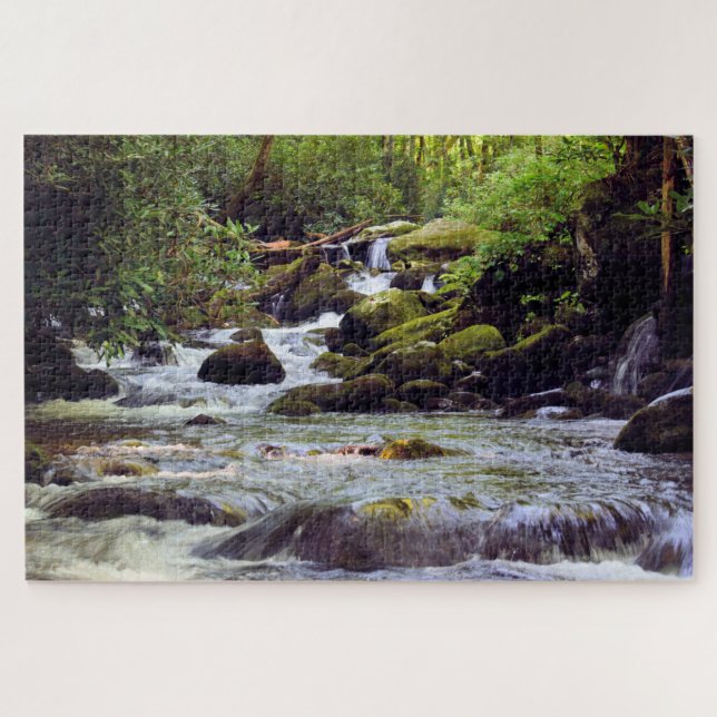 Quebra-cabeça Stream de Montanha enfumaçado - 20x30 (Horizontal)