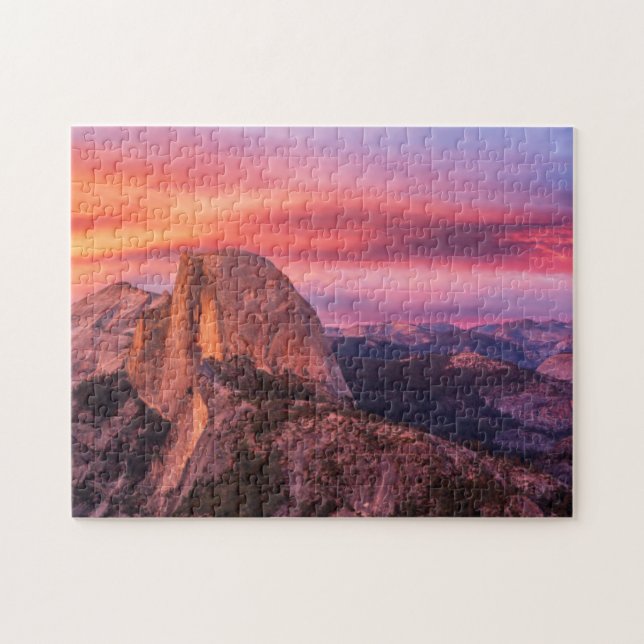 Quebra-cabeça Sun que ajusta-se sobre uma paisagem rochosa (Horizontal)