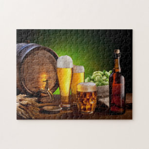 Quebra-cabeça Tambor de cerveja com vidros de cerveja em uma