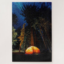 Tenda de Floresta de Acampamento Pinheiros Altos E
