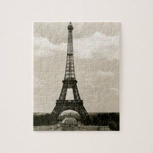 Quebra-cabeça Torre Eiffel preta & branca do vintage