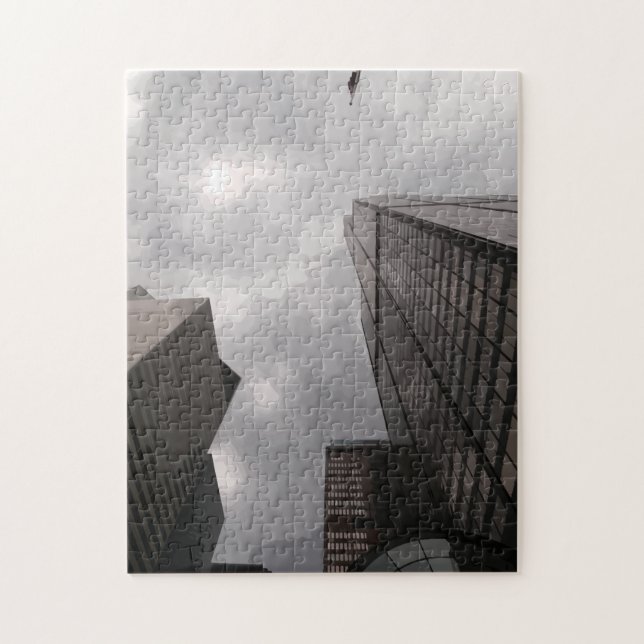 Quebra-cabeça Torre na cidade. (Vertical)