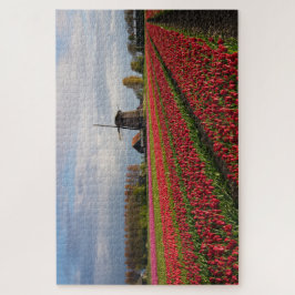 Quebra-cabeça Tulipas vermelhas e um moinho de vento no