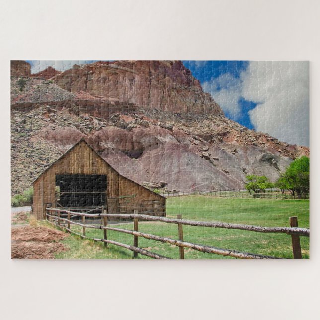 Quebra-cabeça Um celeiro em Capitol Reef (Horizontal)