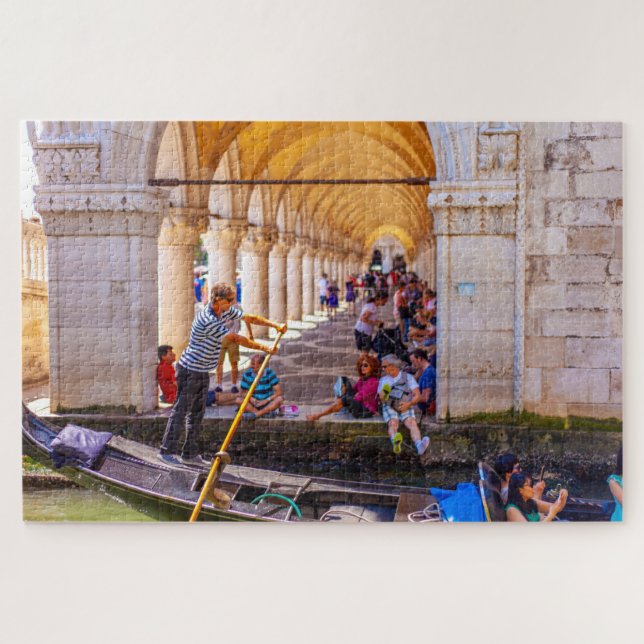 Quebra-cabeça Um marinheiro numa gondola em Veneza, Itália (Horizontal)