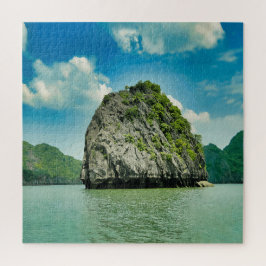 Quebra-cabeça Uma ilha rochosa na Baía de Ha Long, Vietnã
