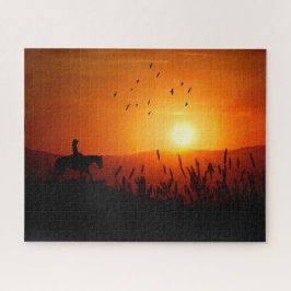 Quebra-cabeça Vaqueira do Pôr do Sol em uma Cavalgada pelo Prado
