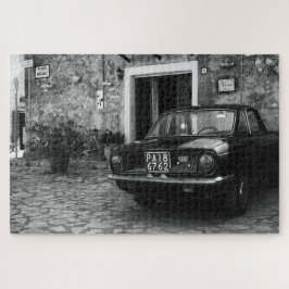Quebra-cabeça Veículo Vintage FIAT em Itália, em monocromo