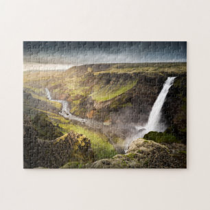 Quebra-cabeça Verão da cachoeira   de Haifoss em Islândia