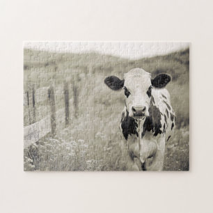 Quebra-cabeça Vintage Style Dairy Cow em campo