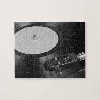 Quebra-cabeça Visão geral de disco de vinil tocando em um toca-d