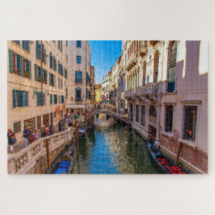 Quebra-cabeça Vista cêntrica de um canal em Veneza, Itália