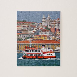 Quebra-cabeça Vista de Lisboa com o velho ferry no rio Tagus